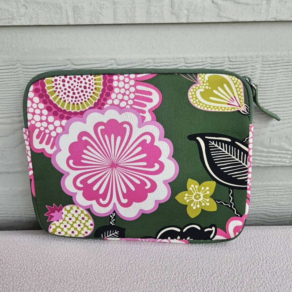 Vera Bradley Neoprene Ipad Laptop Tablet Sleeve Cover Olivia Pink 10 1/4 x 8 in
